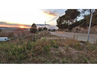 Terreny residencial  Bosc. Da a 2 calles