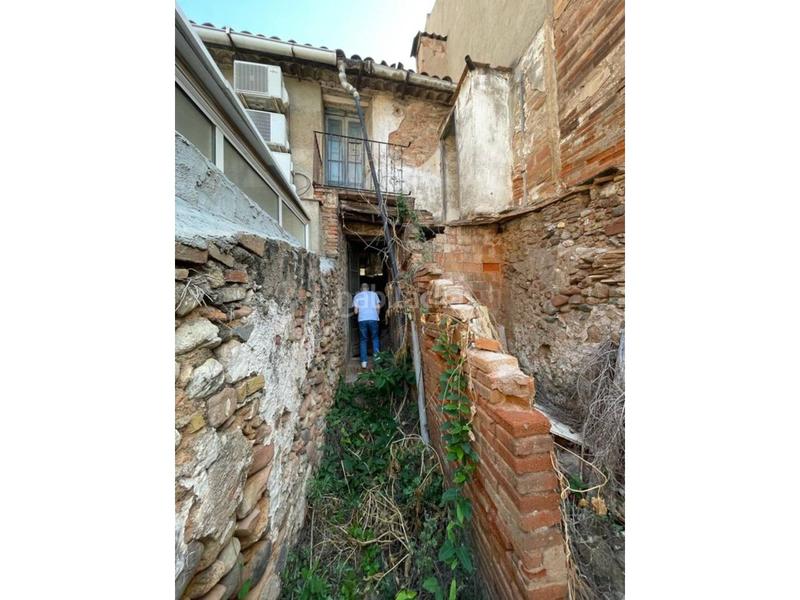 Foto 47ca4f48-33c3-48f3-92b4-0d22a71eefdb. Casa pareada casa para rehabilitar en el centro. en Ripollet