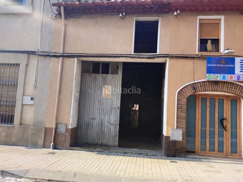 Foto 4ad811cc-feba-45da-bedd-ef0b26820aae. Casa pareada casa para rehabilitar en el centro. en Ripollet