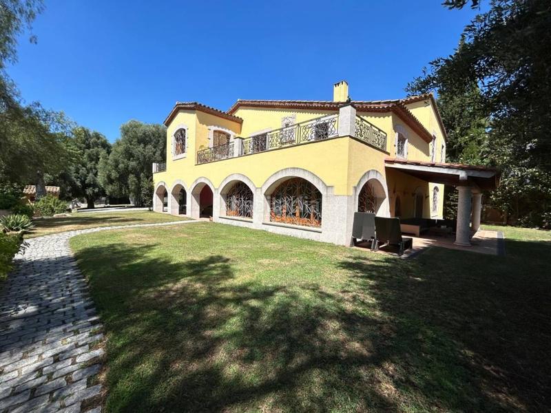 Foto 132f8b84-3e1e-470e-9687-5f9972bd7ca4. Chalet masía de lujo en Cabrera de Mar