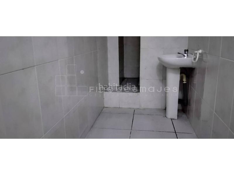 Foto 103f2d6d-1b4d-43f8-90a4-75810dc3bcf5. Locale commerciale in Plaça Catalunya Manresa