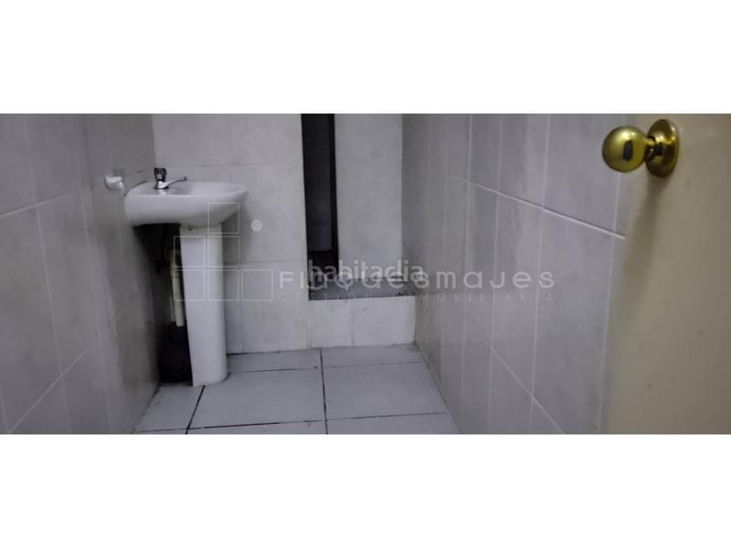 Foto 608ec88f-9a64-40bc-a3f7-3da386888431. Locale commerciale in Plaça Catalunya Manresa