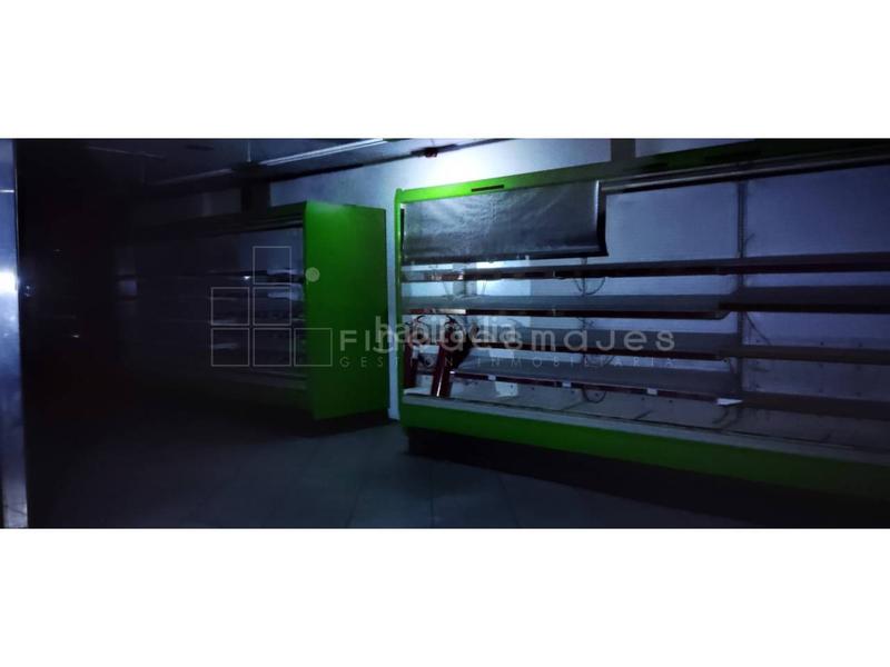 Foto 7fef95b2-d134-41e9-977d-95cdfc2a992d. Locale commerciale in Plaça Catalunya Manresa