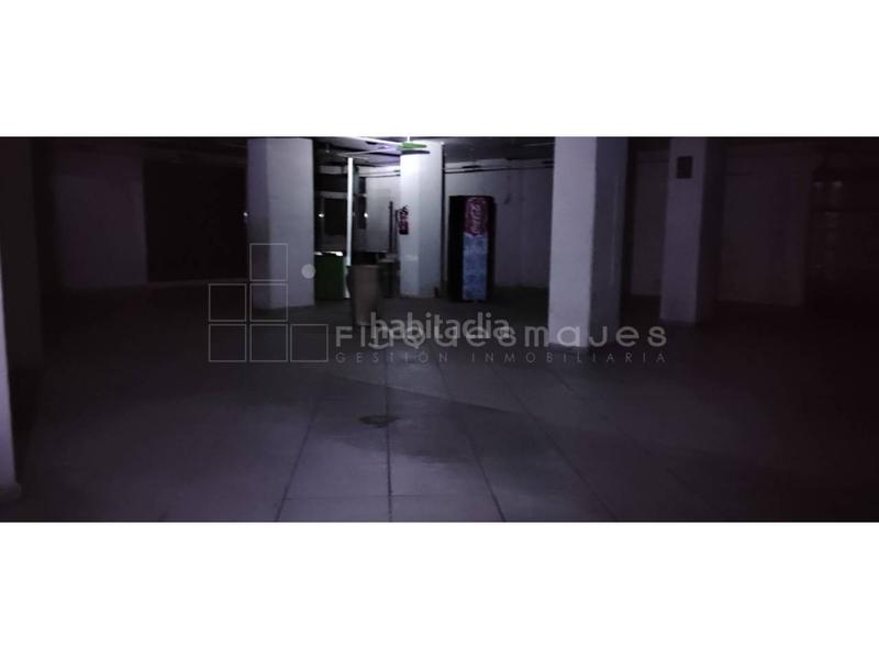 Foto e6bd4a4d-e764-46d0-a157-e37398bae815. Locale commerciale in Plaça Catalunya Manresa