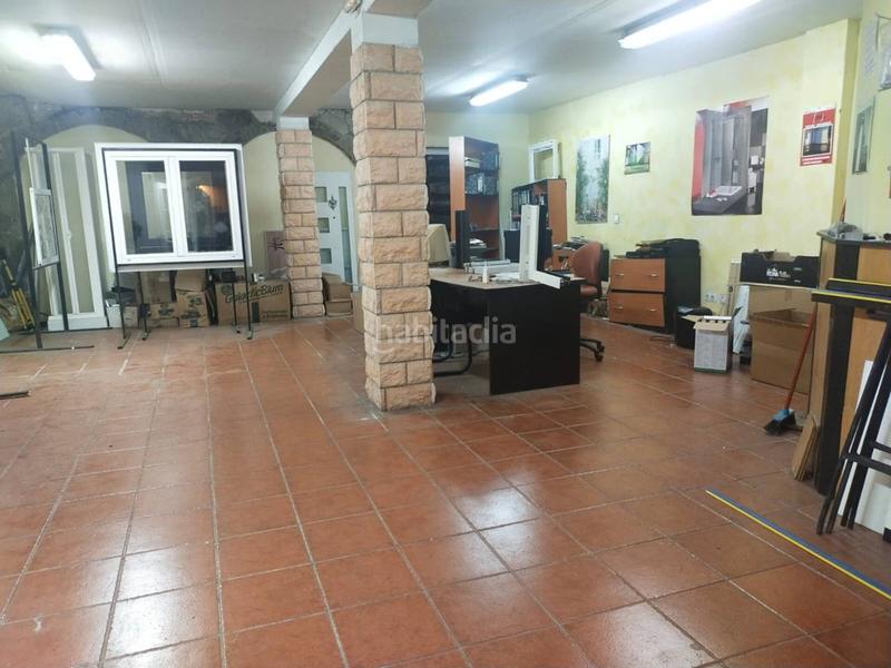 Foto 8ba2398c-9133-46e0-a671-9bacd7d1f6a0. Local comercial local 276m2 en Roc Blanc Terrassa