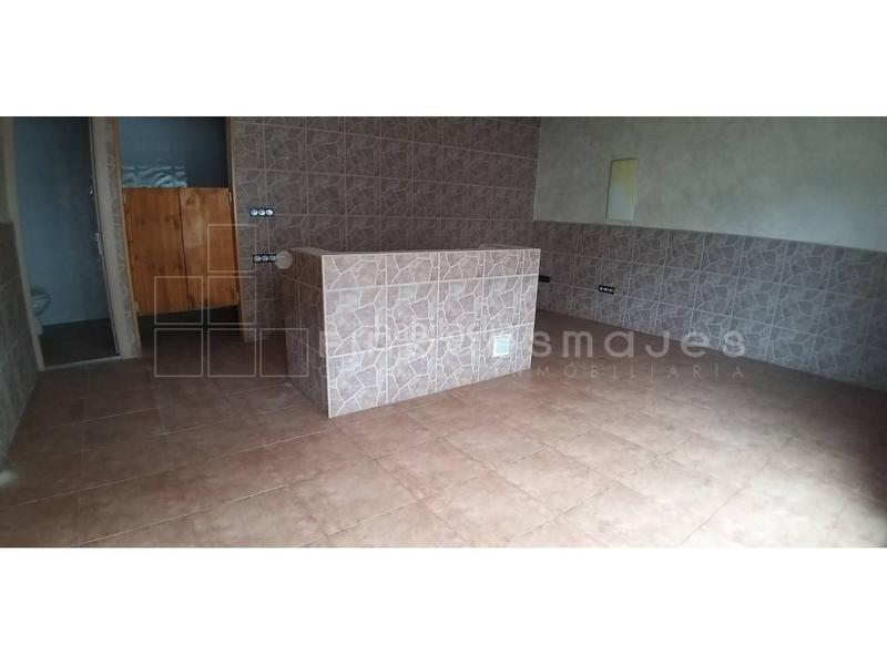 Foto 89924ac7-1e27-431b-ade6-b96c3cabb140. Locale commerciale in Sant Fruitós de Bages