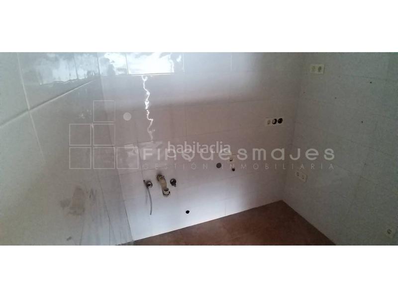 Foto 8a718d00-7170-4a11-b6d3-8c853311e0ea. Locale commerciale in Sant Fruitós de Bages