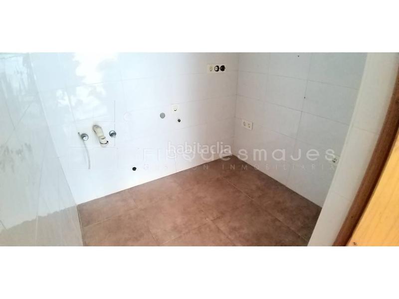 Foto eb25fbe5-5918-4ef8-a848-e56d2cd5cbd4. Locale commerciale in Sant Fruitós de Bages