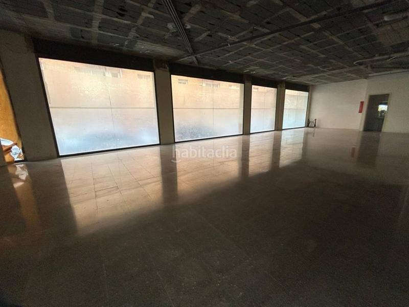 Foto c1191d4b-8dd6-4ba8-b145-81e509c8b840. Lloguer local comercial a Rocafonda Mataró