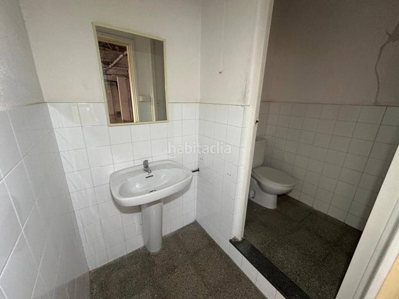 Foto 5a973b97-faf1-43db-bf5d-0c2cadf2820c. Rent business premise in Rocafonda Mataró