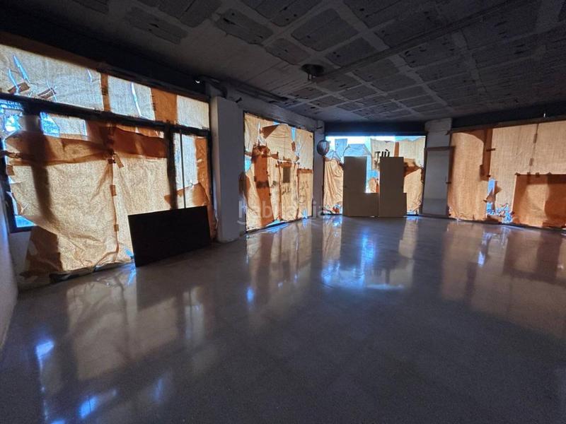 Foto 7eed05b5-6a9b-43d9-9cc6-5c156d756a07. Rent business premise in Rocafonda Mataró