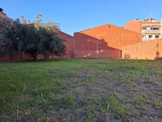 Terreno residencial en Segle XX. Parcela en venta