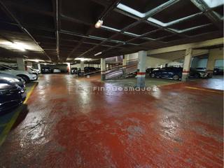 Parking voiture à Centre. Garaje en venta en centre