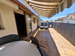 Zweistckige Wohnung in Sant Pere Nord. Dplex con terraza en sant pere