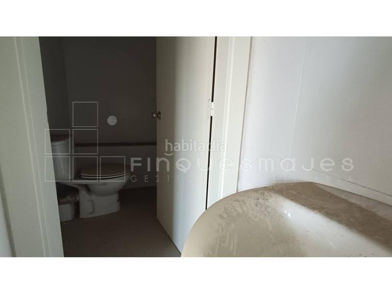 Foto d762756e-1024-40e2-ac07-51237a4eff24. Local comercial  en venta en Torrent d'en Pere Parres Terrassa