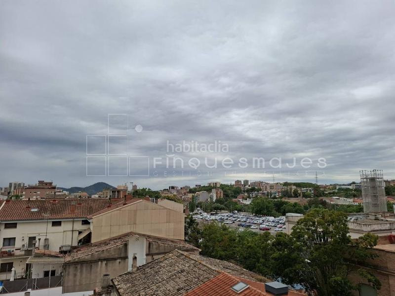 Foto 4e4aa598-01e1-43f5-aabd-8dc63ad90e80. Pis amb calefacció a Centre Rubí