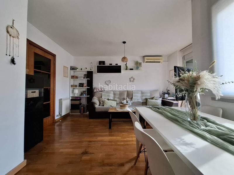 Foto e9dbb0e1-5229-416f-a568-9e2f004d96a7. Dúplex amb calefacció a Ca n'Aurell Terrassa