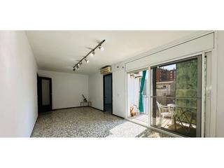 Piso  Antoni gaudí. Amplio y luminoso piso en venta en la zona de marianao, sant boi