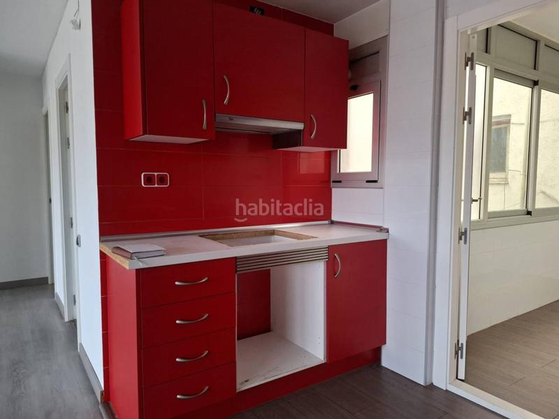 Foto 31ad3382-e8fb-4659-a03c-221bb0b9cf38. Pis a Plaça Catalunya - Escola Industrial Terrassa