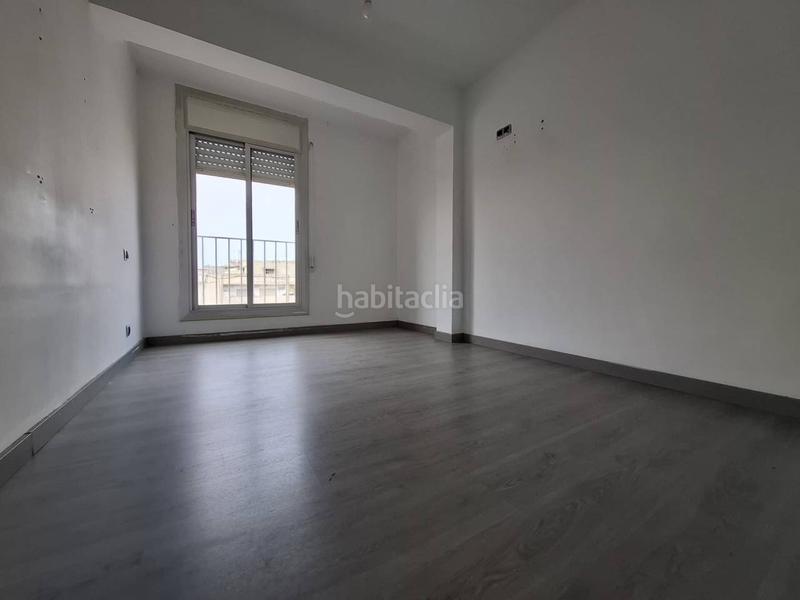 Foto 9eaf91c5-9959-4ecb-8329-4cbb3b93974d. Pis a Plaça Catalunya - Escola Industrial Terrassa