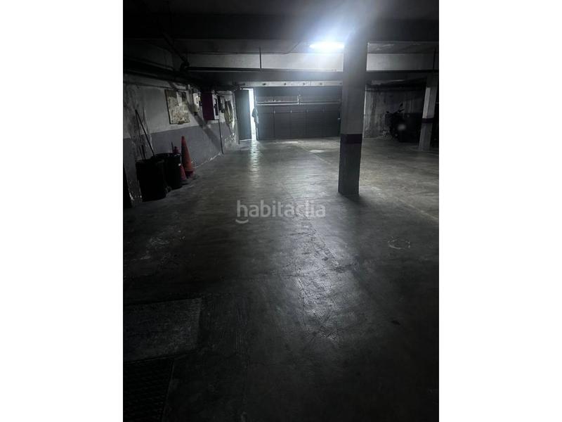 Foto 0f830fc6-cd0d-407d-b859-916e870627c4. Parking voiture dans La Guineueta Barcelona