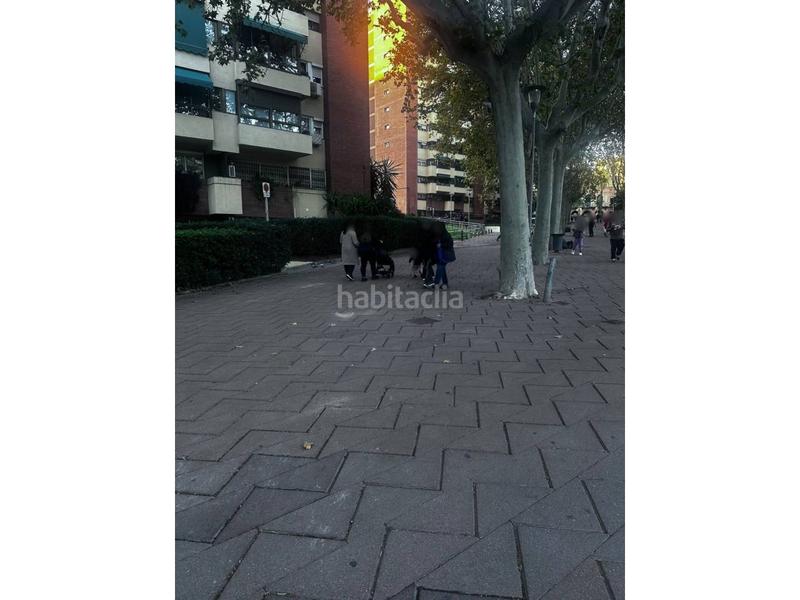 Foto 52befd60-0276-47e7-81c8-9b944818aaa0. Parking voiture dans La Guineueta Barcelona