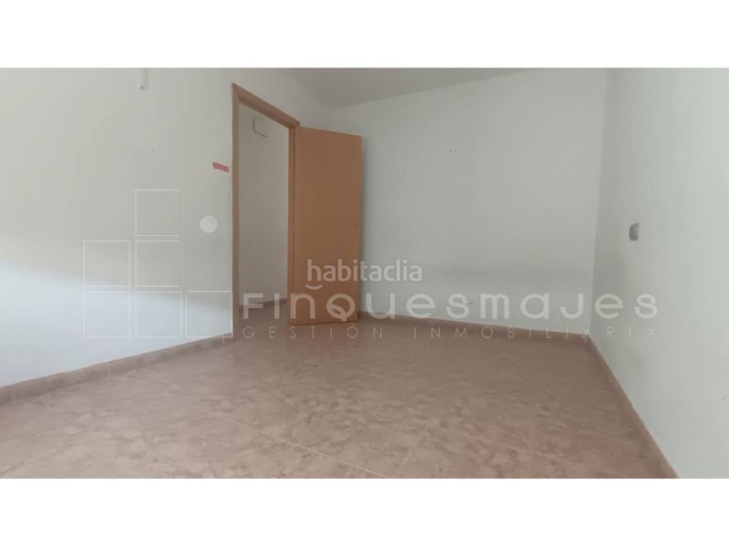 Foto 55c45d90-e372-4f4c-b13a-a4438119ac1c. Pis a La Cogullada Terrassa