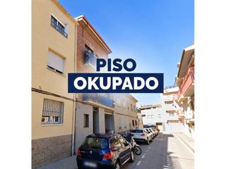 Pis  Calle mallorca. Piso ocupado por persona sin justo título no admite visitas idea