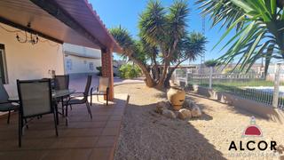 Maison  Ptda rio. Casa en venta en las afueras, 4 dormitorios.