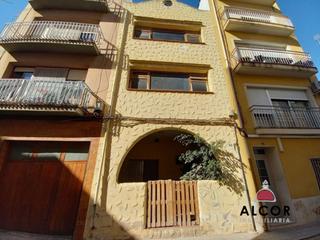 Edificio en Berenguer 11. Edificio en venta en centro, 2 dormitorios.
