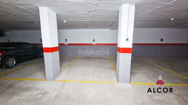 Foto a7b3f1c0-1d04-49b2-967c-dd78f4a85b8f. Aparcament cotxe a Puerto Benicarló
