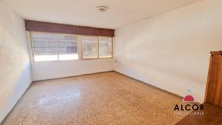 Etagenwohnung in Pueblo. Piso en venta en benicarlo, 4 dormitorios.