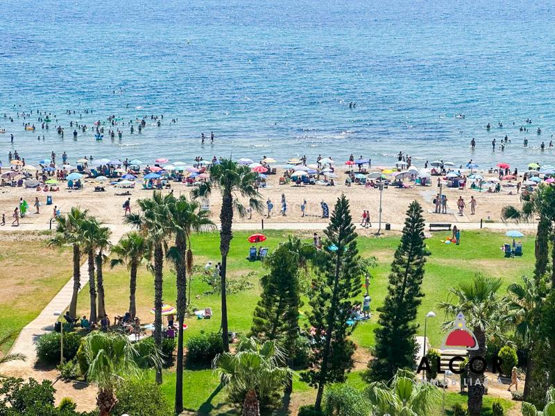 Foto 7bc27708-2f3e-47c9-9cd4-d4d527ae60c9. Àtic amb calefacció aparcament piscina a Costa Marina Oropesa del Mar