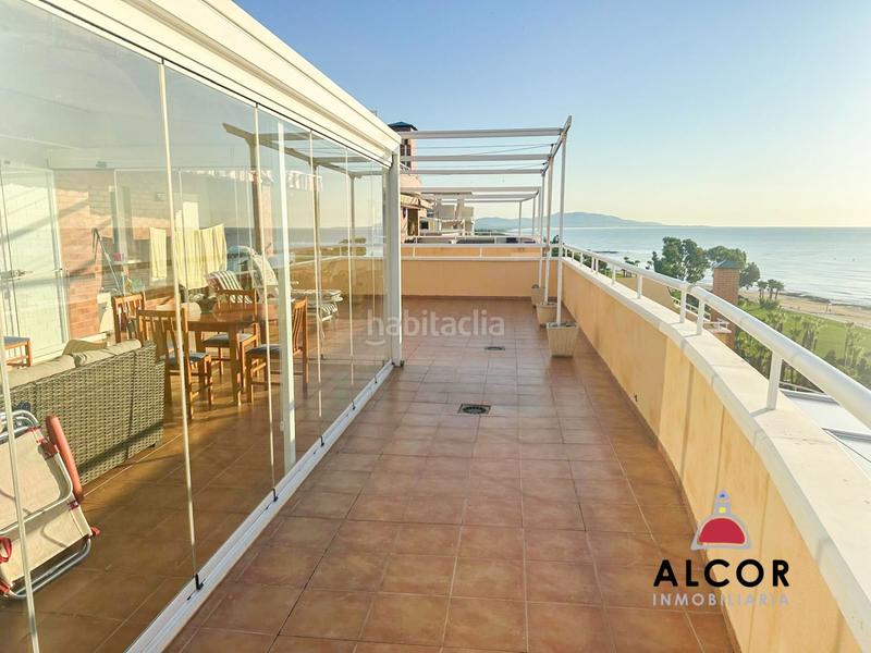 Foto 85c8a1a6-4b6a-44c7-a653-71b40c2425a4. Àtic amb calefacció aparcament piscina a Costa Marina Oropesa del Mar