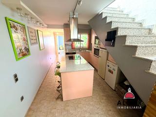 Xalet a Pueblo. Chalet en venta en afueras, 1 dormitorio.