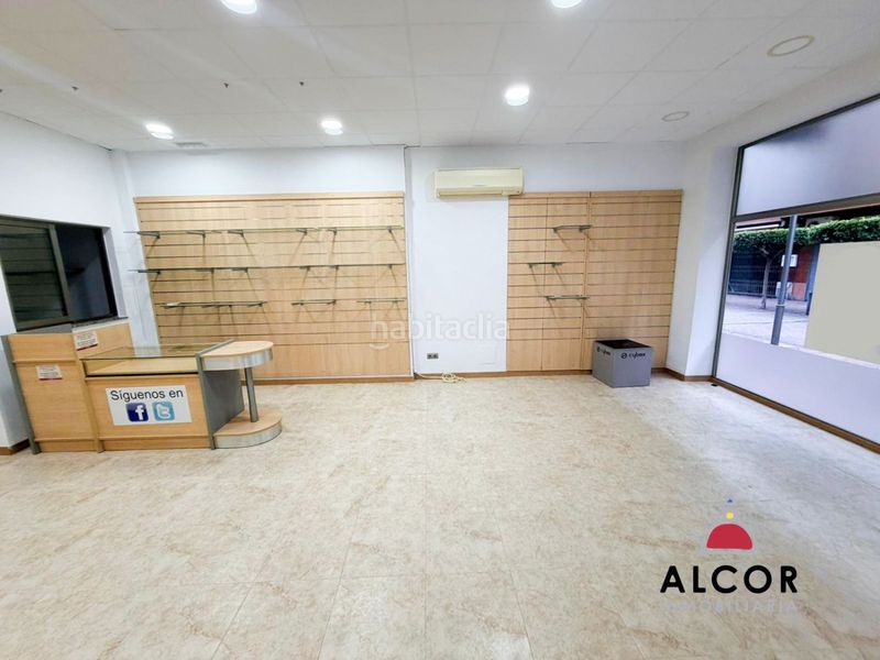 Foto a68136a0-1d07-43a3-86b4-b689a7552f75. Local comercial a Puerto Benicarló