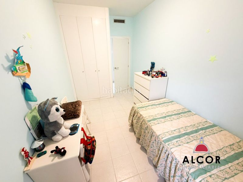 Foto 204c5364-20bf-4d95-aad1-e02825dc2f63. Pis amb aparcament a Casco Urbano Vinaròs