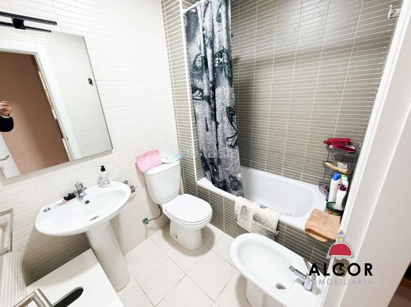 Foto fe8dfc76-36eb-4ccf-9d7f-3bf0a7cf29e7. Pis amb aparcament a Casco Urbano Vinaròs