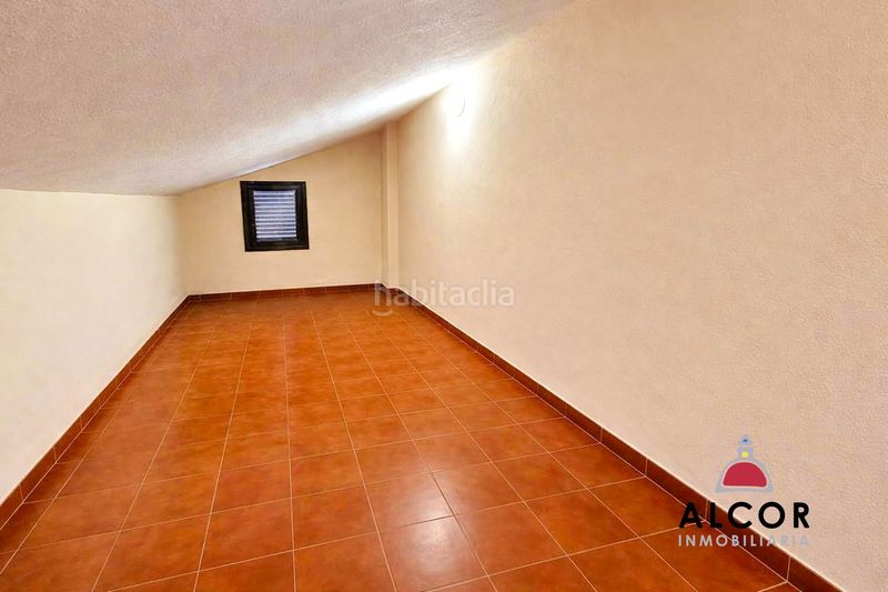 Foto c4ac5303-d96a-4cd0-9439-bbe59b3e9236. Loft a Jana (la)