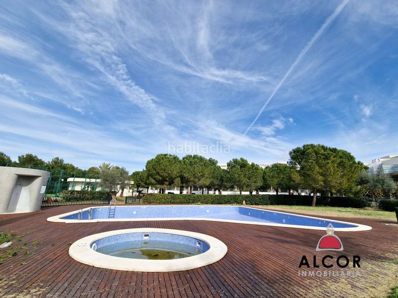 Foto e20bd13e-9af4-4ec7-b2b4-73a912c9aa53. Pis amb aparcament a San Jorge