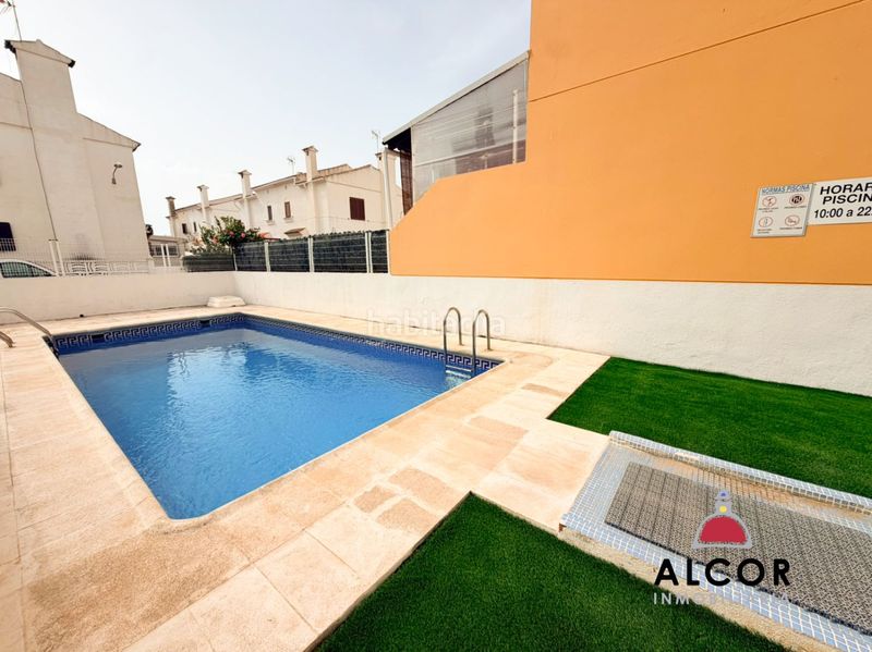 Foto 7ec9c201-71e2-4c85-8496-4f36a8d453ac. Casa adossada amb aparcament piscina a Papa Luna - Platja del Gurugú Benicarló