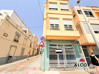 Local Comercial a Casco Urbano