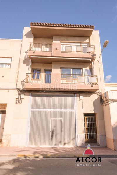 Foto d0a33a28-35c1-404b-97d3-e1fd2ac026b2. Casa amb aparcament a Casco Urbano Vinaròs