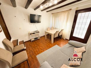 Casa adossada a Cálig. Adosado en venta en centro, 4 dormitorios.