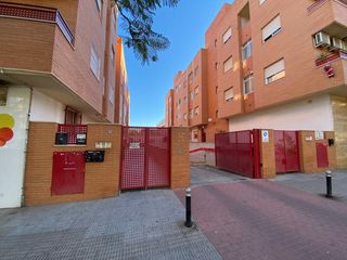 Lloguer Pis a El Palmar. Piso de 3 dormitorios con garaje, 2 baños y balcón