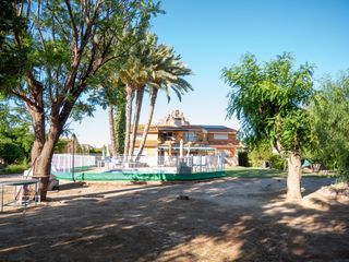 Chalet in Villanueva del Río Segura. Finca singular 5.180 m2 con piscina, 4 unidades residenciales y