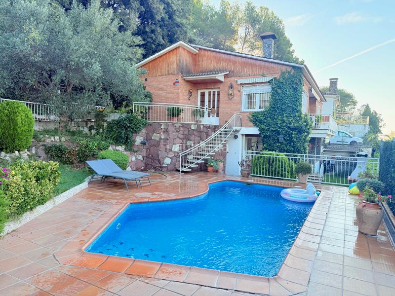 Foto 31b354ef-04e7-4e0d-b0e8-77e2c04dec6d. Casa amb xemeneia calefacció aparcament piscina a Sant Feliu de Codines