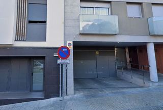 Lloguer Aparcament cotxe a Ramón i cajal 91. Plaça de pàrquing de lloguer al carrer ramon y cajal n.91