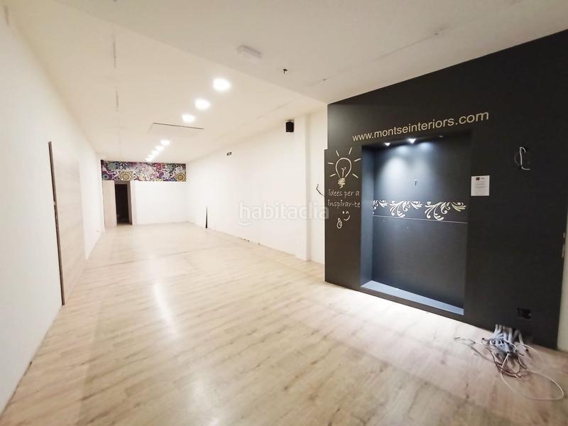 Foto 9152ba2f-257f-41d5-a257-f13b3a09a81d. Location local commercial dans portal sant roc 62 dans Terrassa