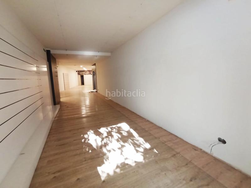 Foto be7e670f-1d1d-4478-9282-7ee440b5486c. Location local commercial dans portal sant roc 62 dans Terrassa